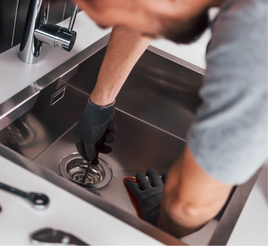 Quick and fast drain cleaning service near me for urgent plumbing repairs.