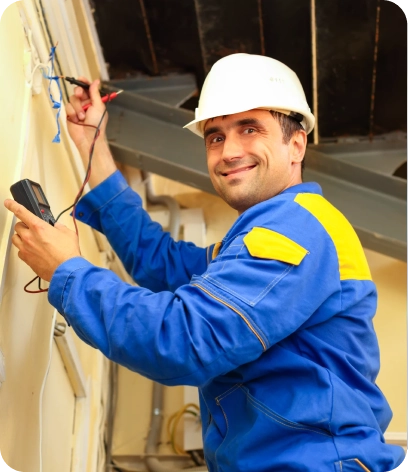 Reliable electrician in Dubai repairing shop lighting in Deira